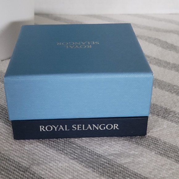 Royal Selangor Necklace - Picture 3 of 10